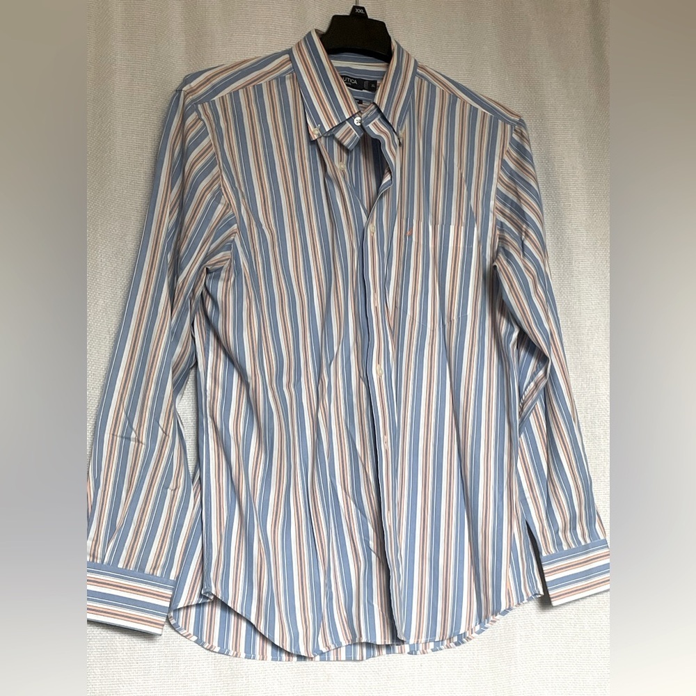 Nautica men’s button down shirt